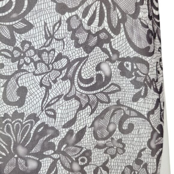 CAbi #938 Small Rosewater & White Ladylike Sheer Top Paisley & Geometric Design - Picture 11 of 15